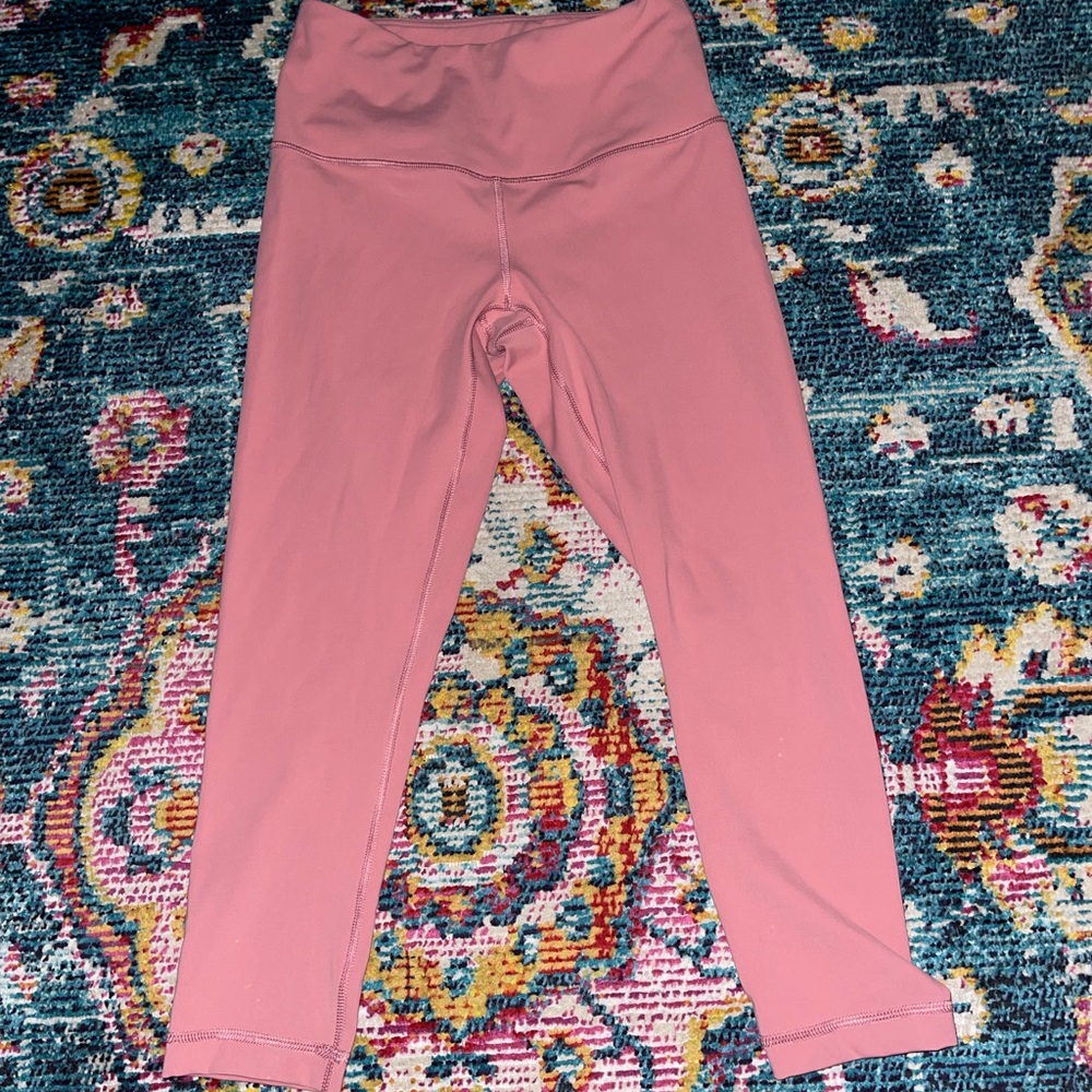 Pink leggings. Very cute fit. Excellent condition.
